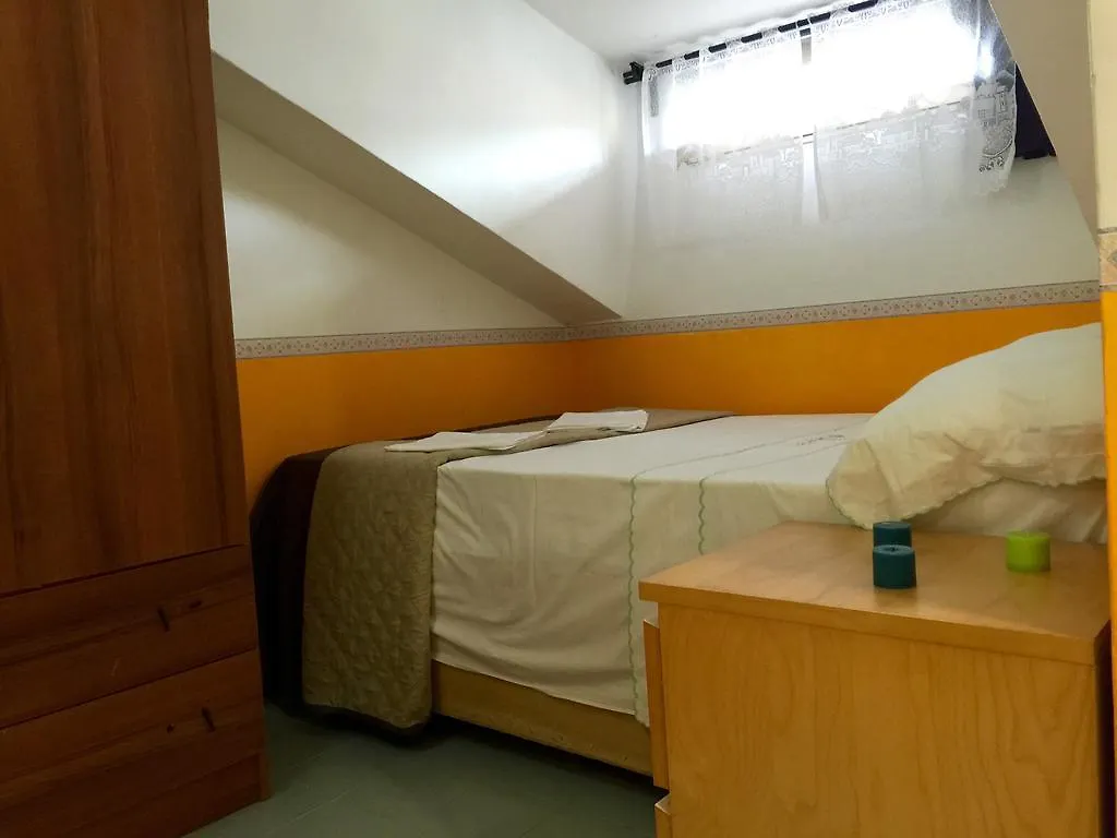 Holiday House La Nebbia Holiday home Rome