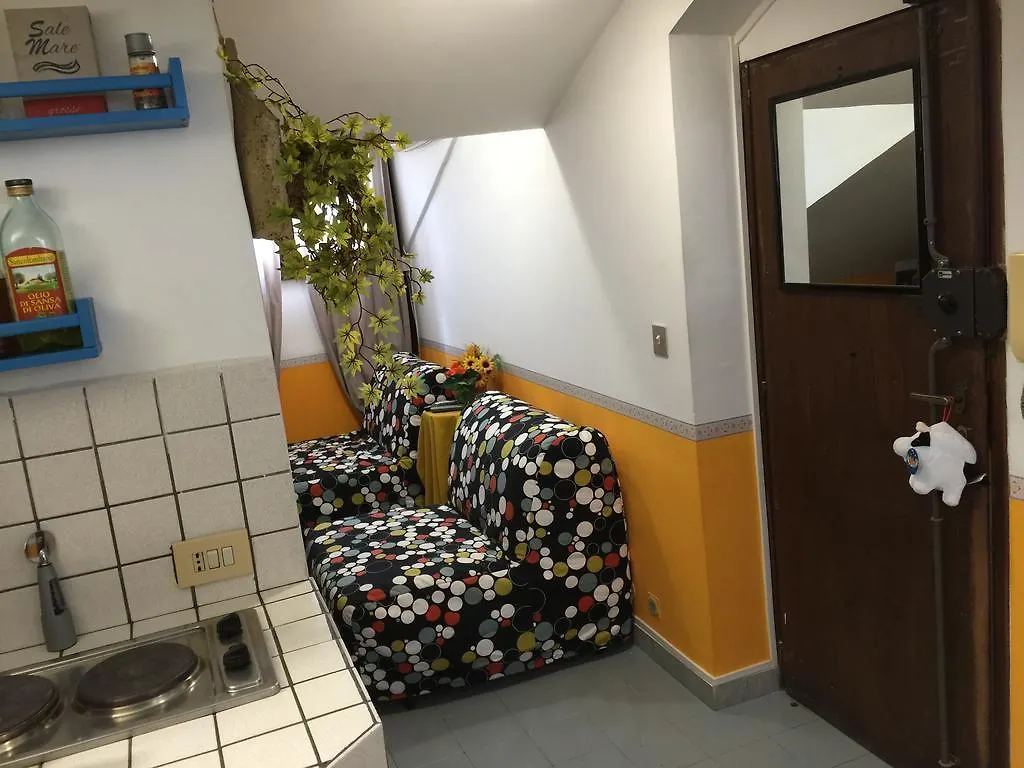 Holiday House La Nebbia Holiday home Rome